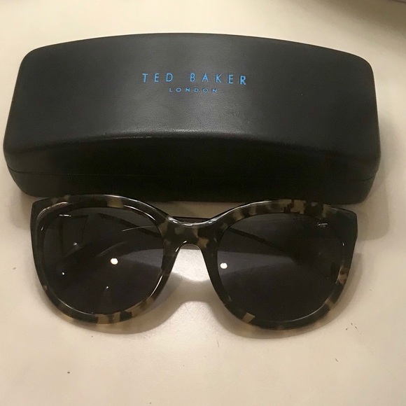 Ted Baker Accessories - Brand new never warn Ted Baker tortious sunglasses